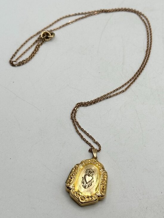 Estate Gold Filled Heart Flower Locket Necklace